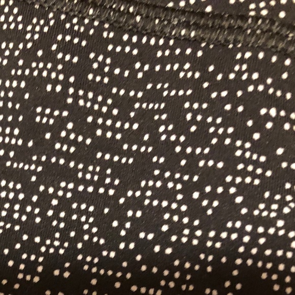 Lulu Lemon Train Times Crop - Picture 3 of 7